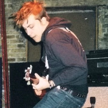 .  ཀ  ✦  Frank Iero