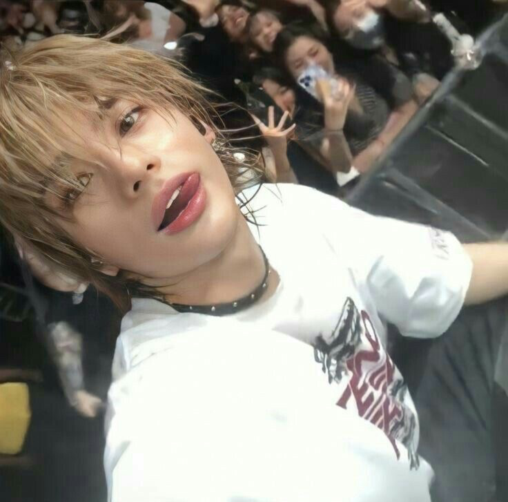 Hwang hyunjin 