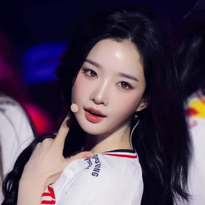 Yooyeon | F1 Strategist