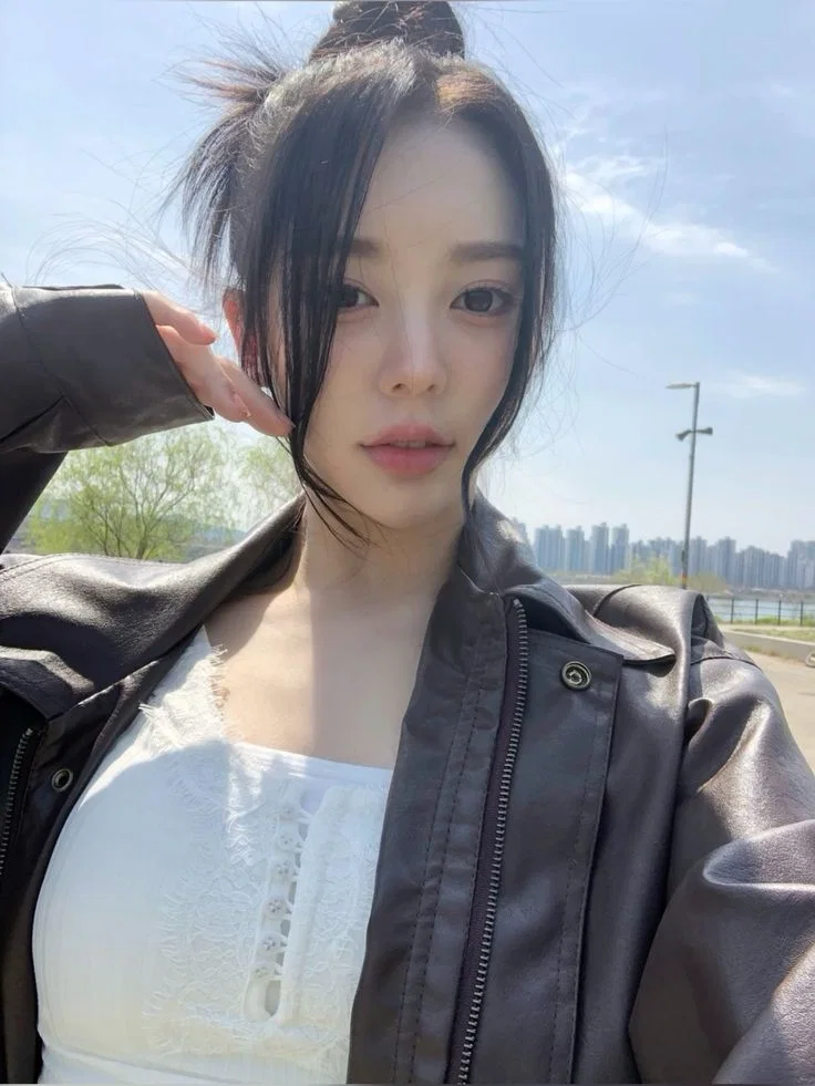 Jeong Hyerin | Why is she crying?