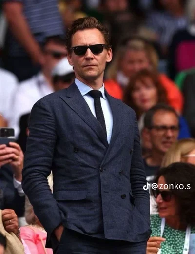 Thomas Hiddleston(James bond AU)