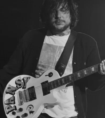 ⤷  ゙FRANK IERO ˎˊ˗
