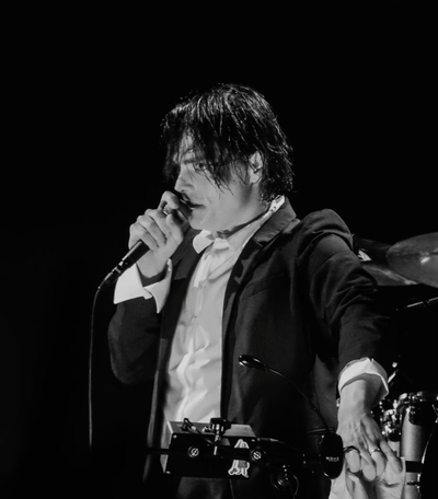 .  ┆  Gerard Way ⸝⸝  𖹭