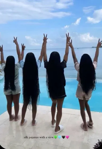 FRIENDGROUP🌊🏖️