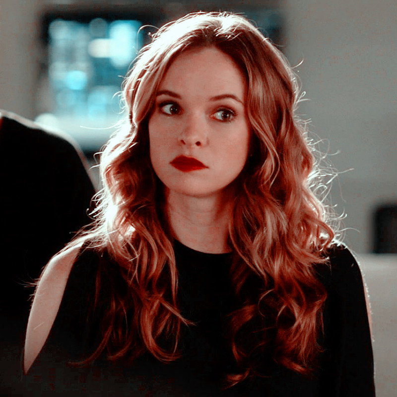 Caitlin Snow