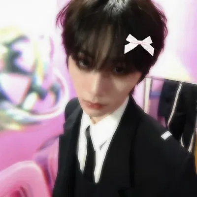 ⋆ ̊θρ ̊⋆ Taesan