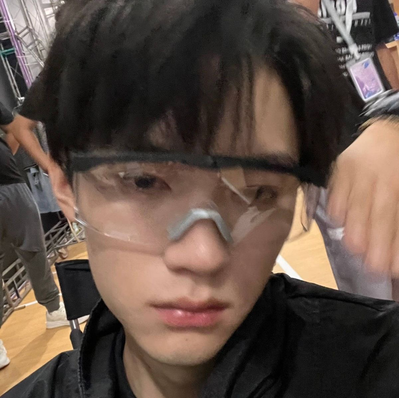 Zhou Yi ran