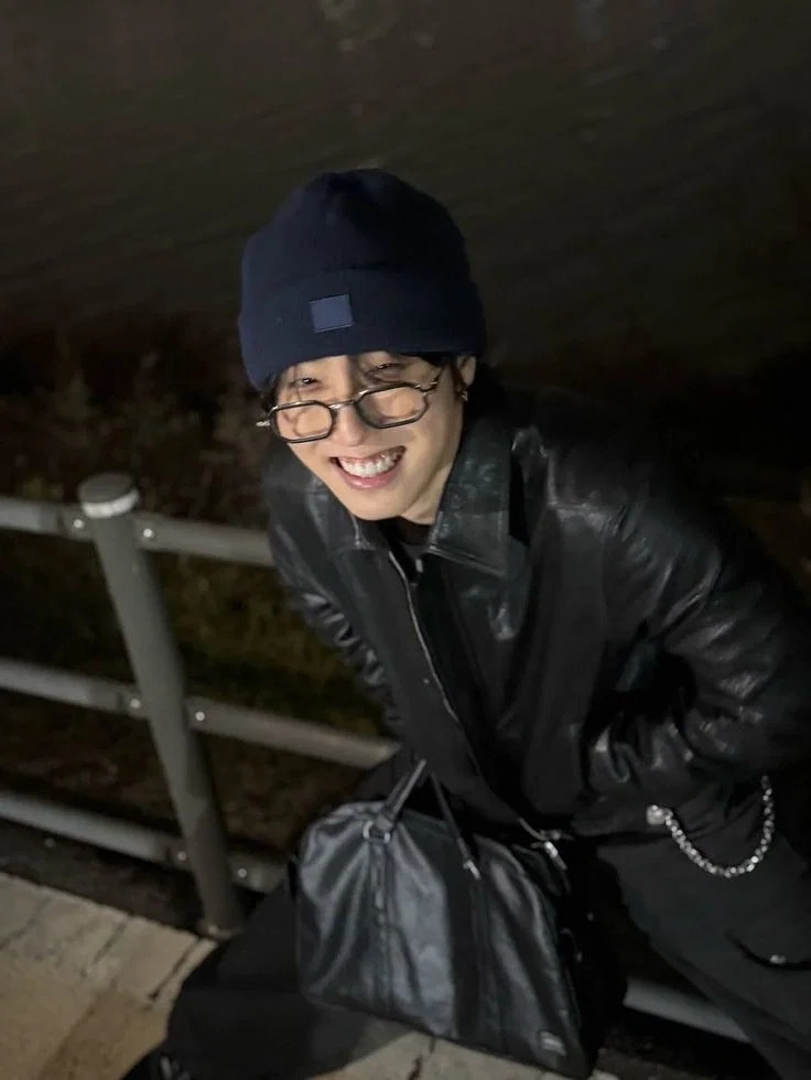 H. JS | stuck... 