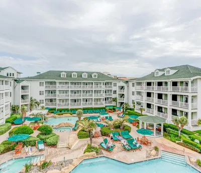 Swinger Resort (FemPOV)