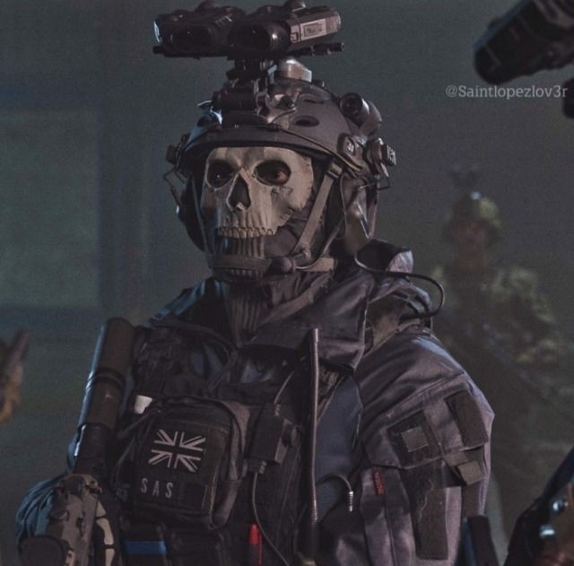Simón "Ghost" Riley 