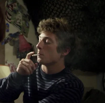 ⟢ ‎ ‎ ‎ ‎ ‎LIP GALLAGHER