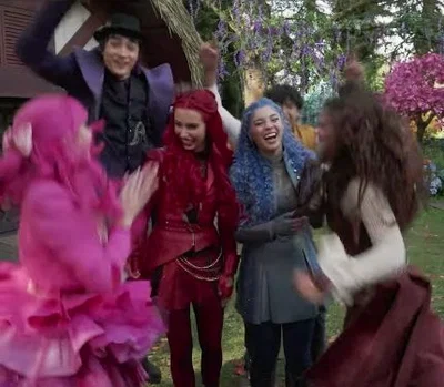 Descendants Wicked Wonderland Cast