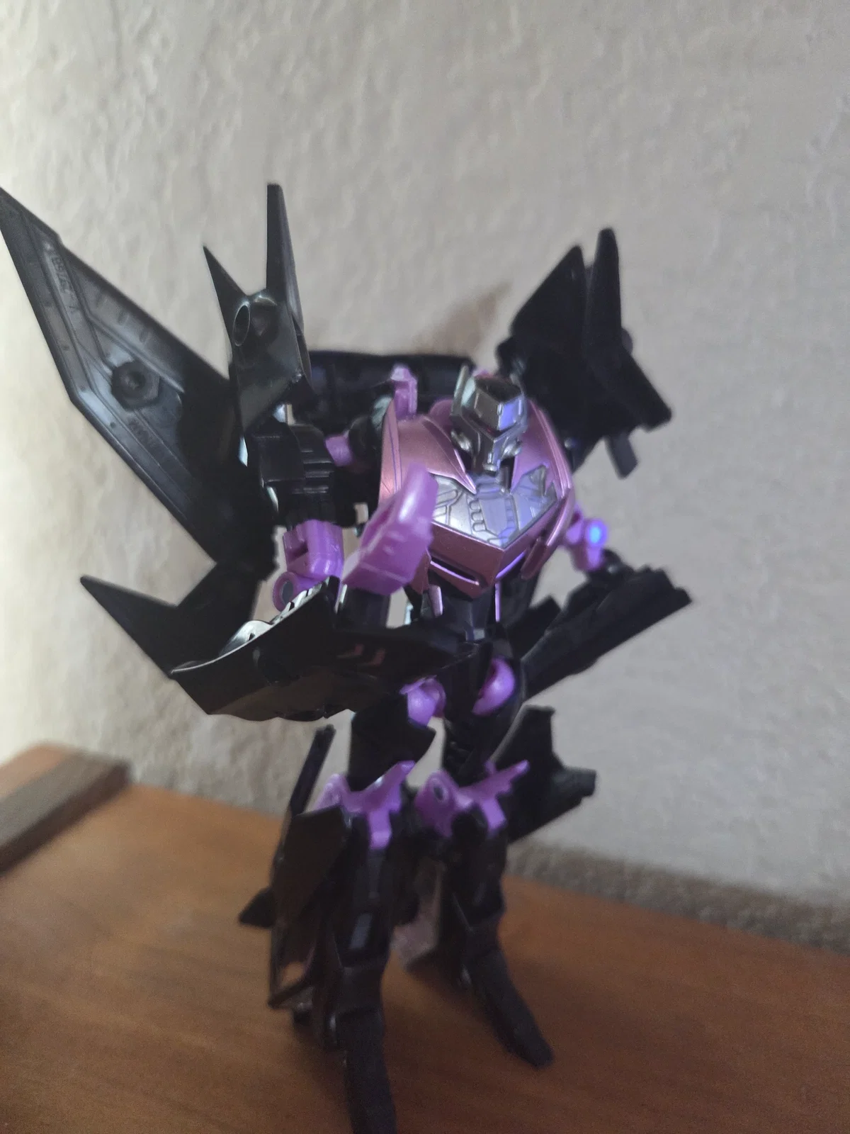 Optimus prime fan figure reviews transformers prime jet vheicon 