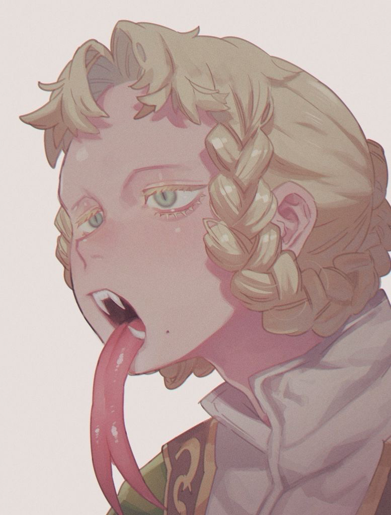 Zorayas 🐍 “The Shy Serpent girl”