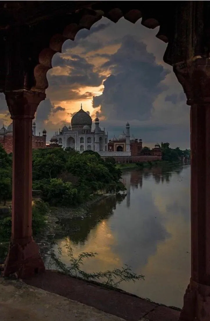 taj-divided-by-blood