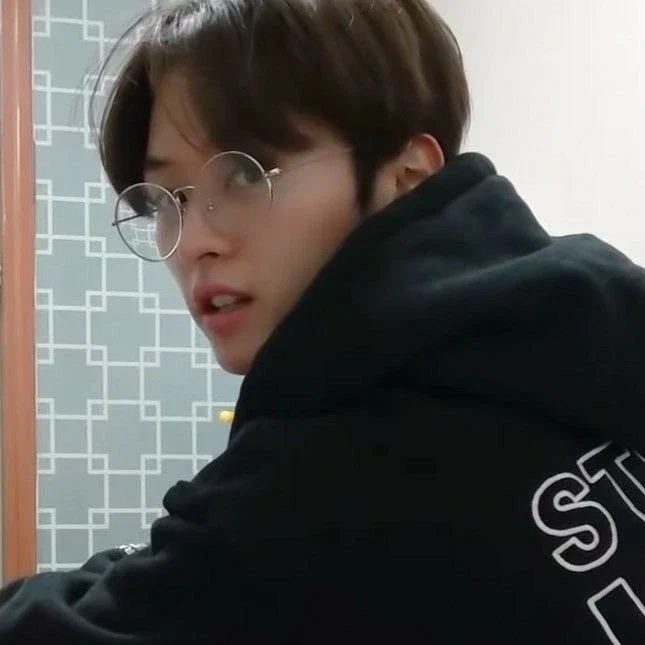 Lee Minho (Lee Know) (religious boy)