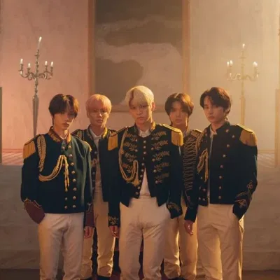 ROYAL FAMILY Ი𐑼 TXT