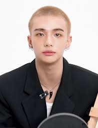 HWANG HYUNJIN - SMUT