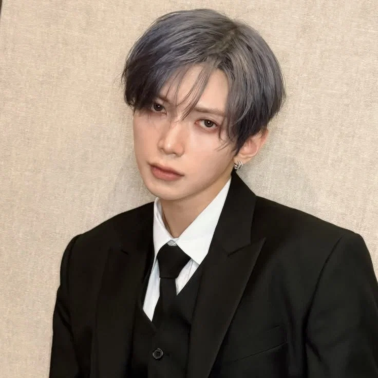 . 𑣲 Yeosang - Fucking while working? (KINKTOBER DAY 17)