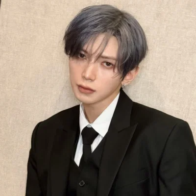 . 𑣲 Yeosang - Fucking while working? (KINKTOBER DAY 17)