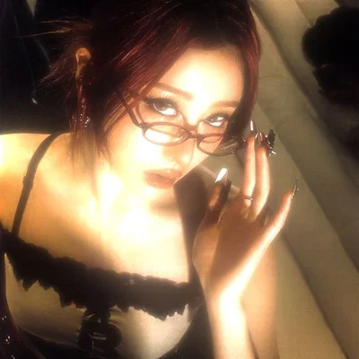 Huh Yunjin 𑄝 flashing 