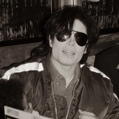 Michael Jackson : Stranger