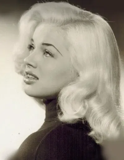 Loretta💌 Loretta 