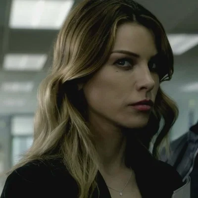 Chloe Decker - Lucifer (She doesn't believe you.) 