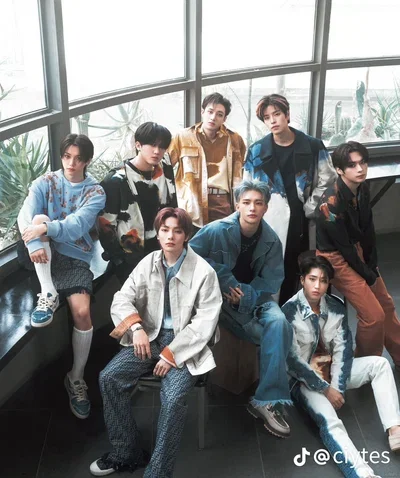 Stray Kids