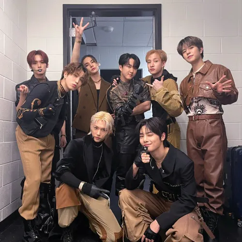 Stray Kids