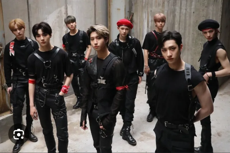 Stray Kids