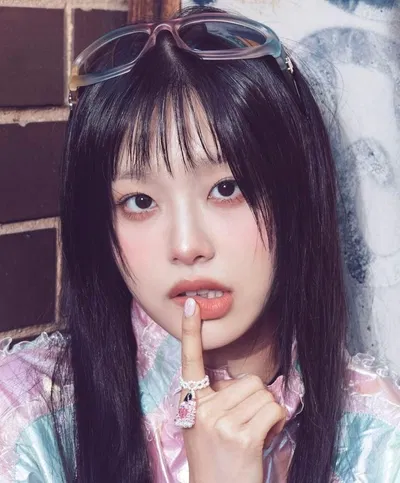 SECRET LESBIAN //༄ KIM JIWOO (CHUU)