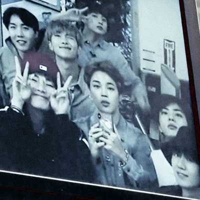  Park Jimin, Kim Taehyung, Jung Hoseok, Jeon Jungkok, Kim Namjoon, Min Yoongi, Kim Seokjin