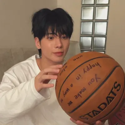 θρ Kang Taehyun