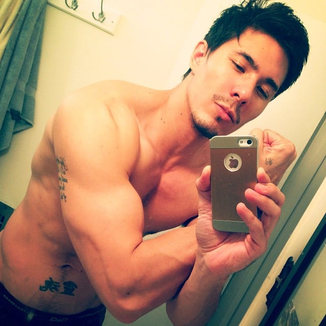 Lewis Tan 