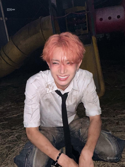 OMG HEESEUNG BRO😭