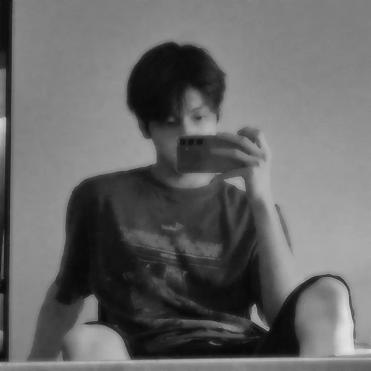 ┊𓆩⭐𓆪 Caught in the act