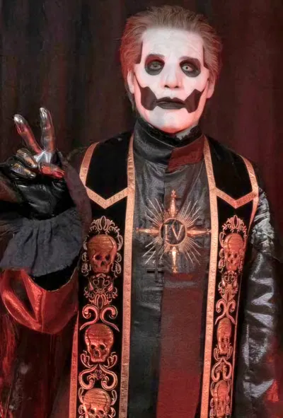 Copia - Papa Emeritus IV