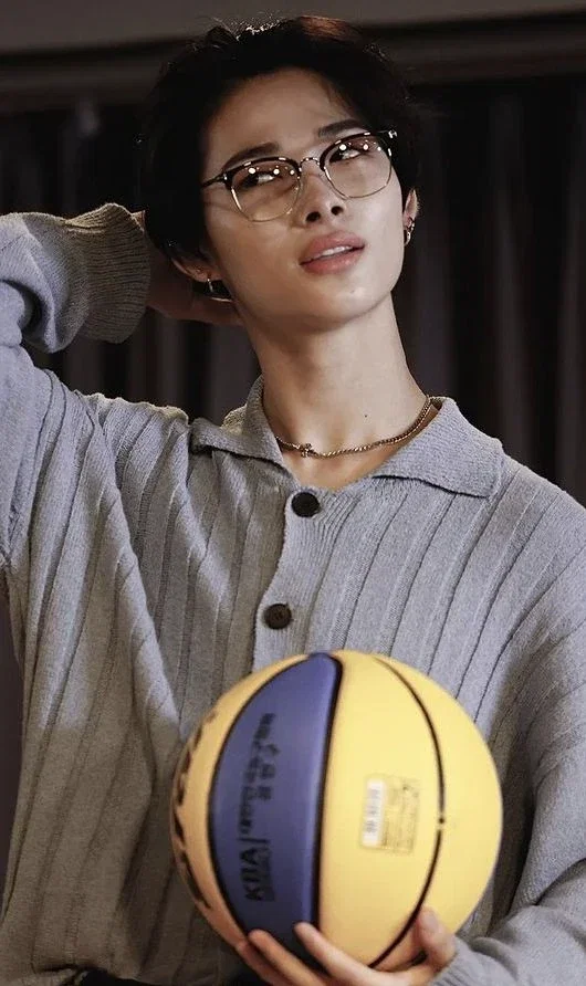 Ni-ki +‧°𐐪♡𐑂°‧+ (🏀)