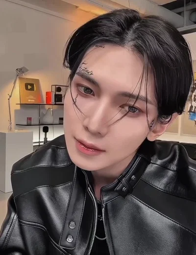 Yeosang tattoo artist 