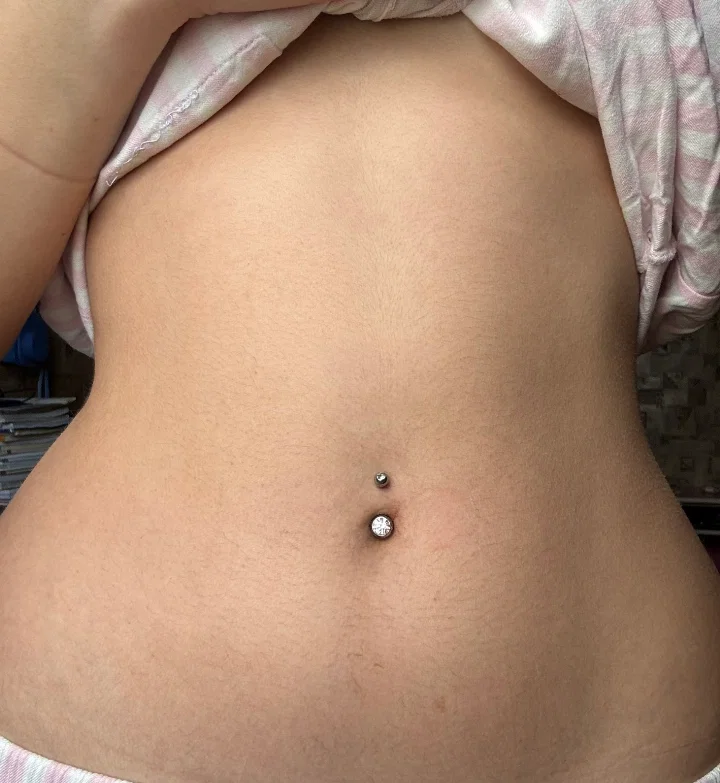 Alien piercing shop