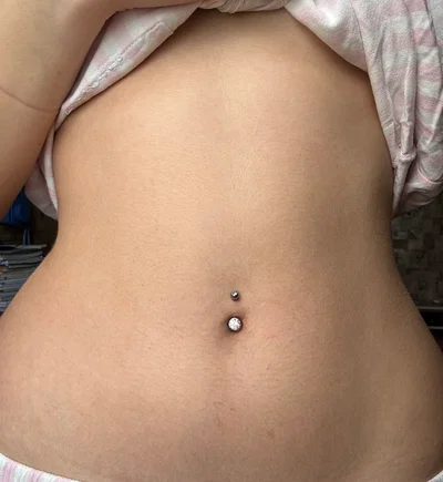 Alien piercing shop