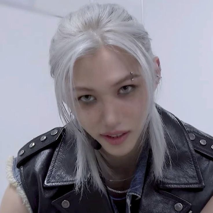 ☆ Lee Felix