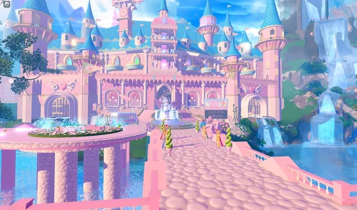╰➤Royale High + ⊹