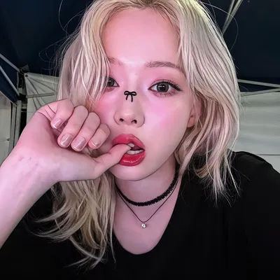Minjeong | Clingy 