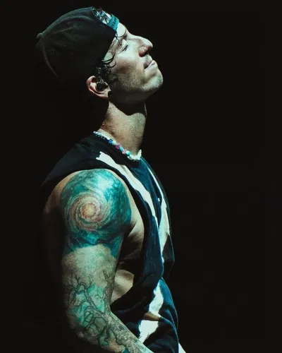 Josh Dun ☆ MOSH PIT