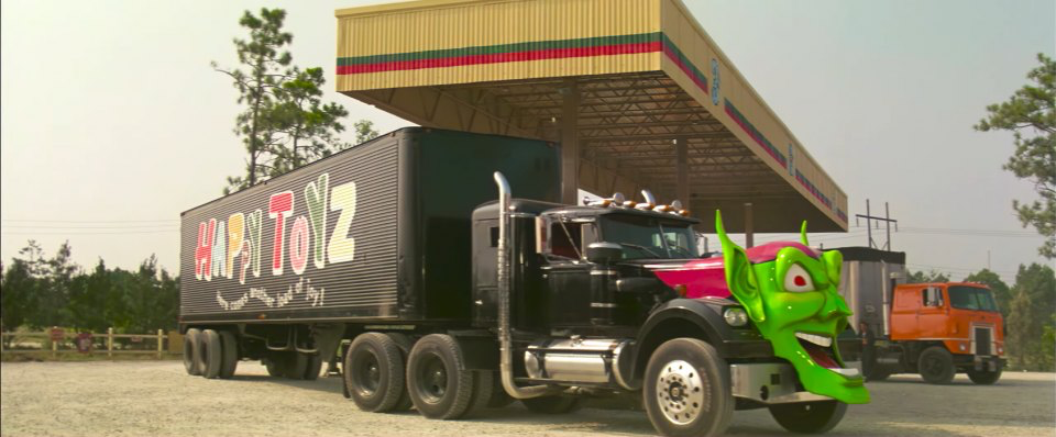 MAXIMUM OVERDRIVE (1986) 