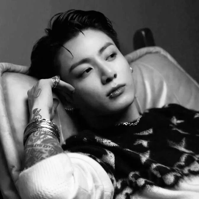 NO EXIT  —  JEON JUNGKOOK.