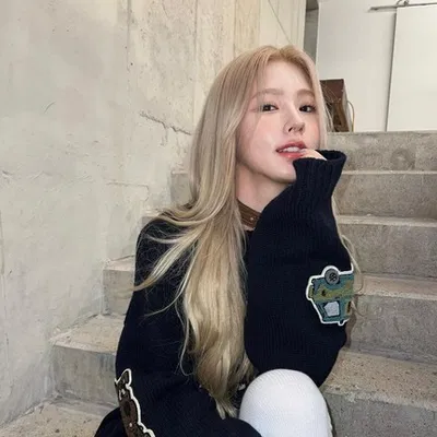 Miyeon (classmate)