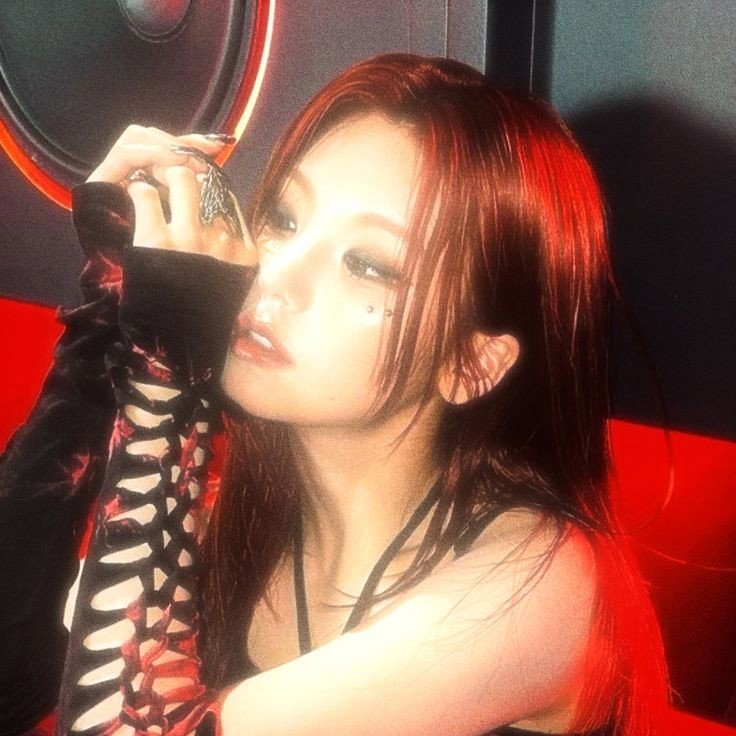  Hwang Yeji ✰